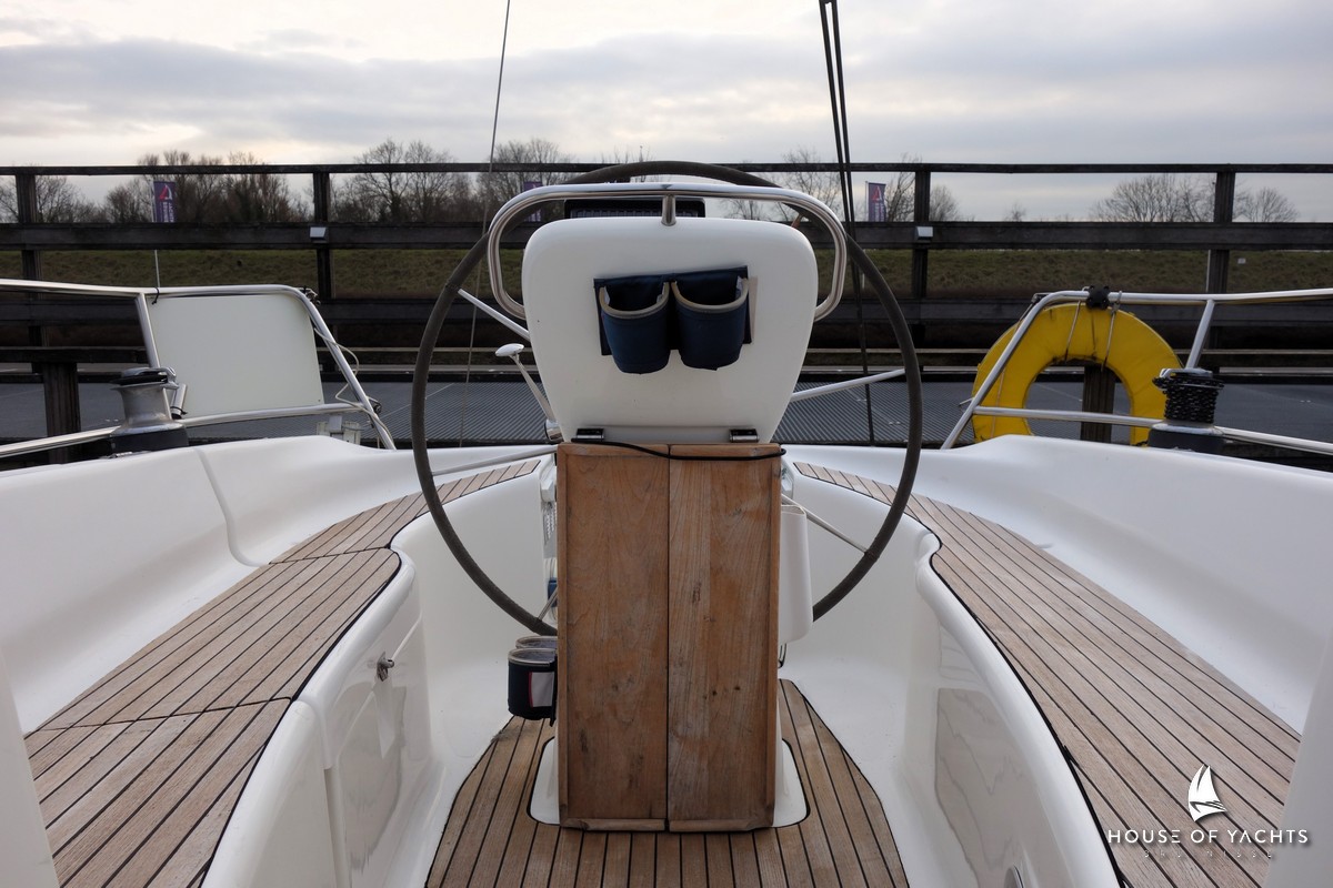 Bavaria 32