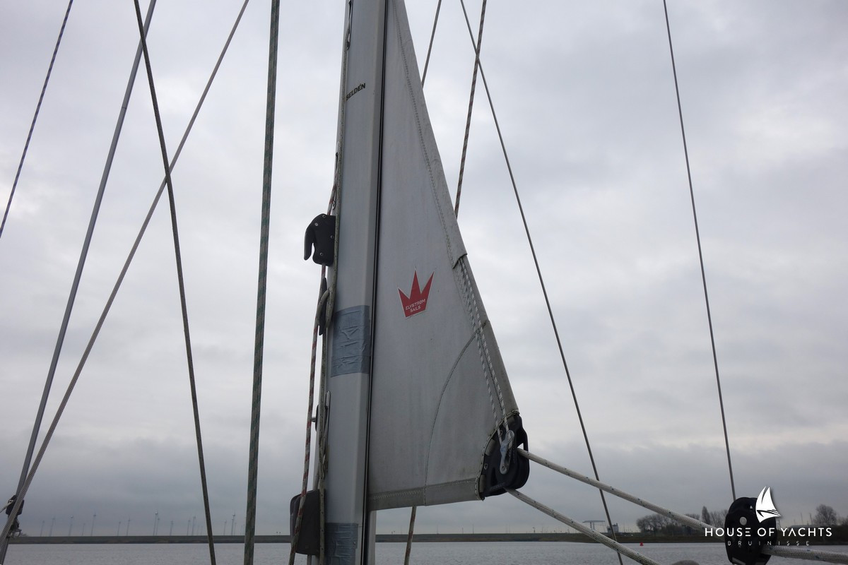 Bavaria 32