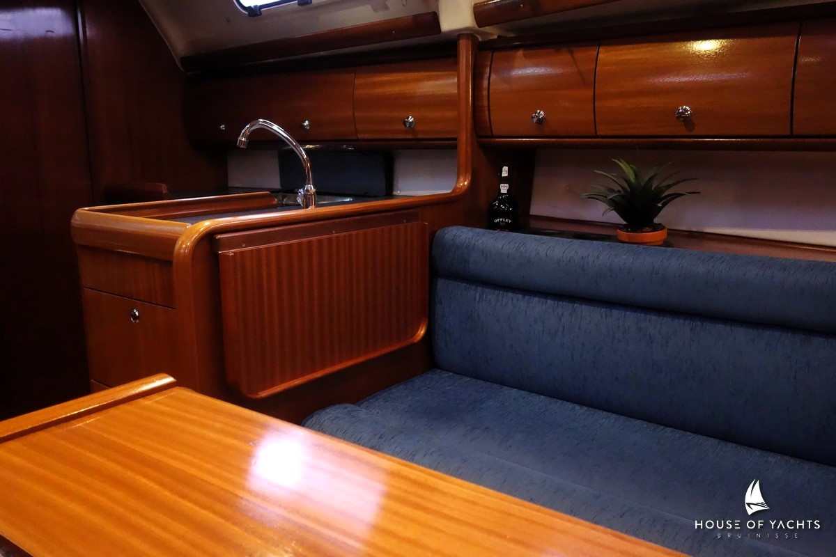Bavaria 32