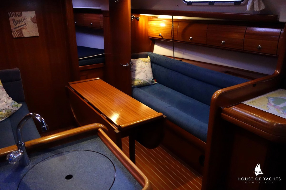 Bavaria 32