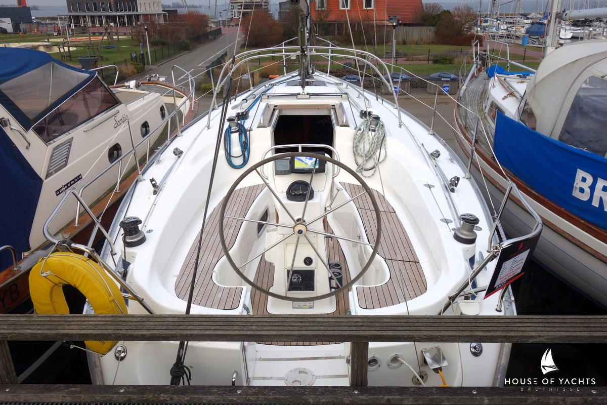 Bavaria 32