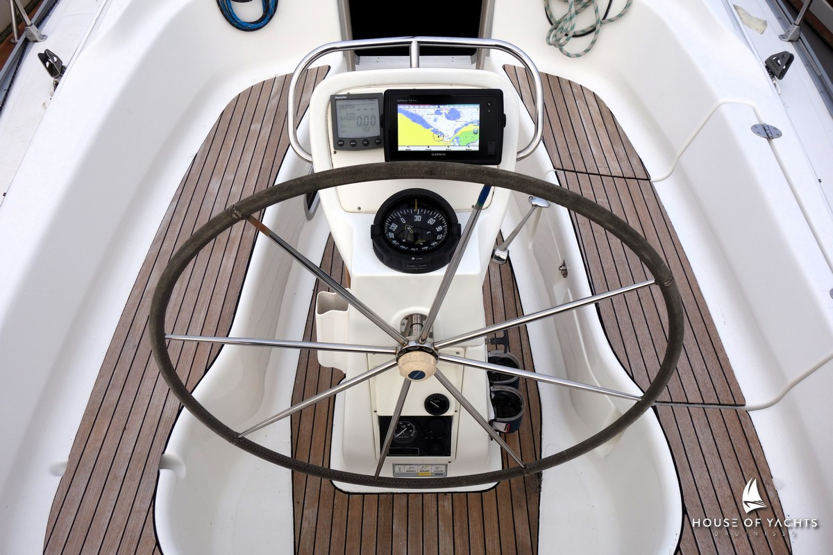 Bavaria 32