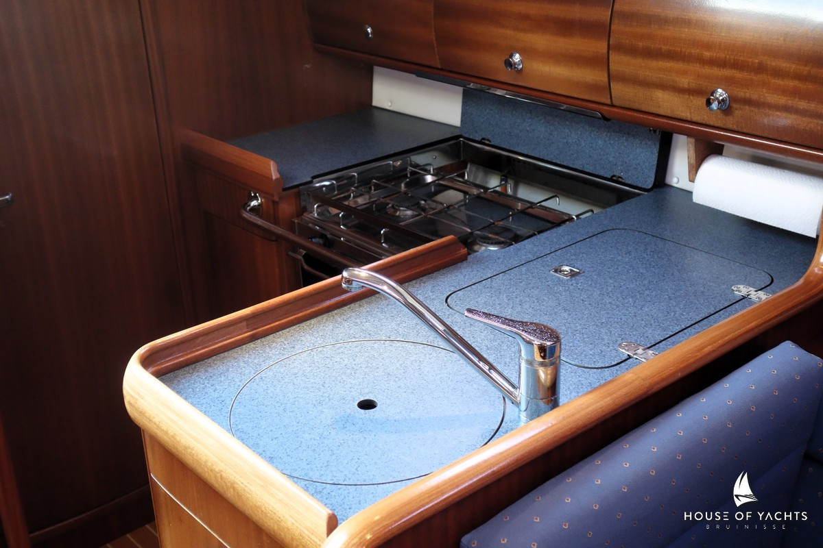 Bavaria 32