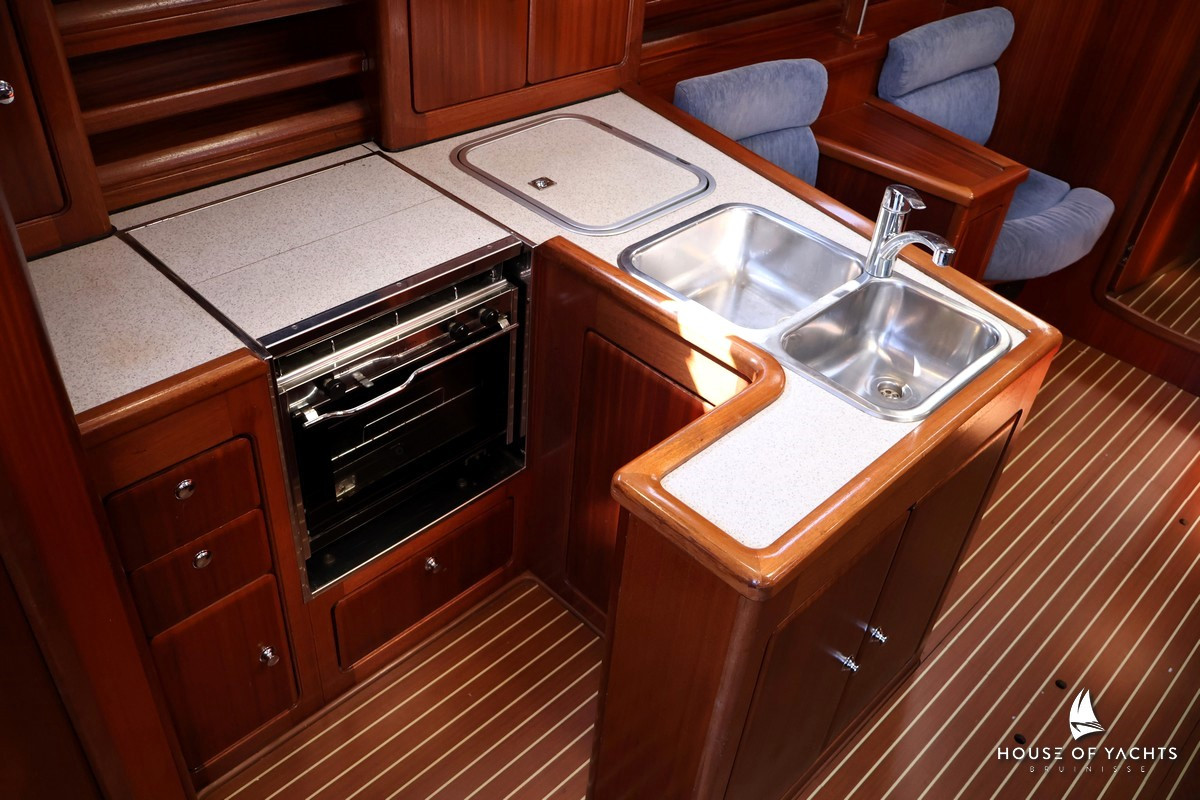 Bavaria 40-2