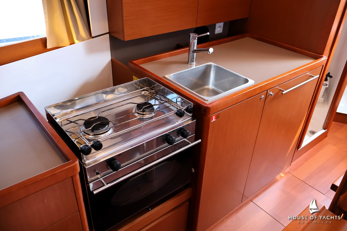 Beneteau Oceanis 35.1