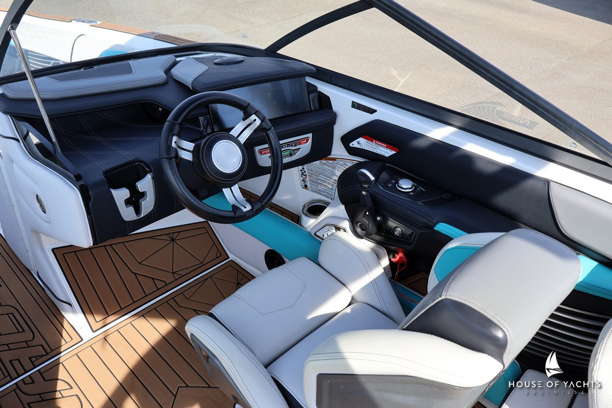 Nautique Super Air Nautique G25 "Coastal Edition"