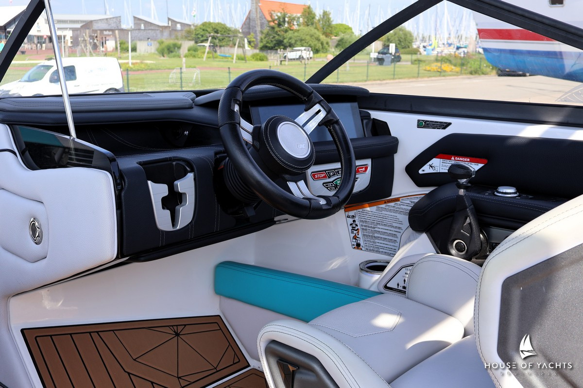 Nautique Super Air Nautique G25 "Coastal Edition"