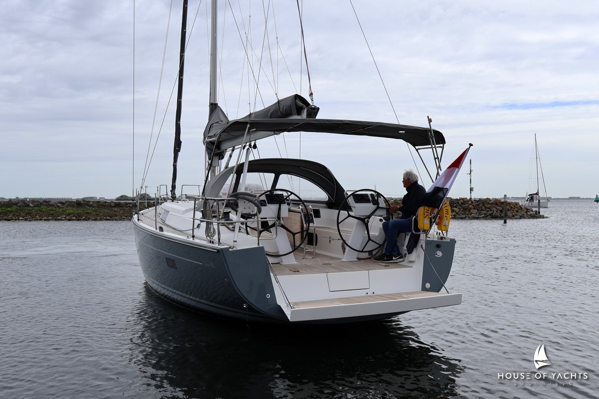 Hanse 445