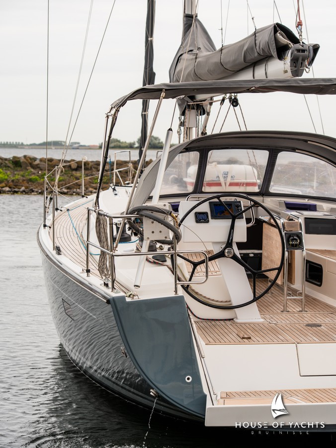 Hanse 445